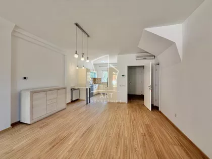 Diane Budisavljević | 4zida.rs