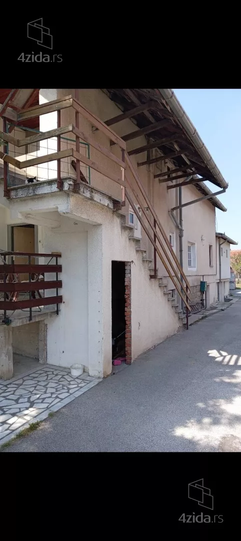 3-etažna kuća | 4zida