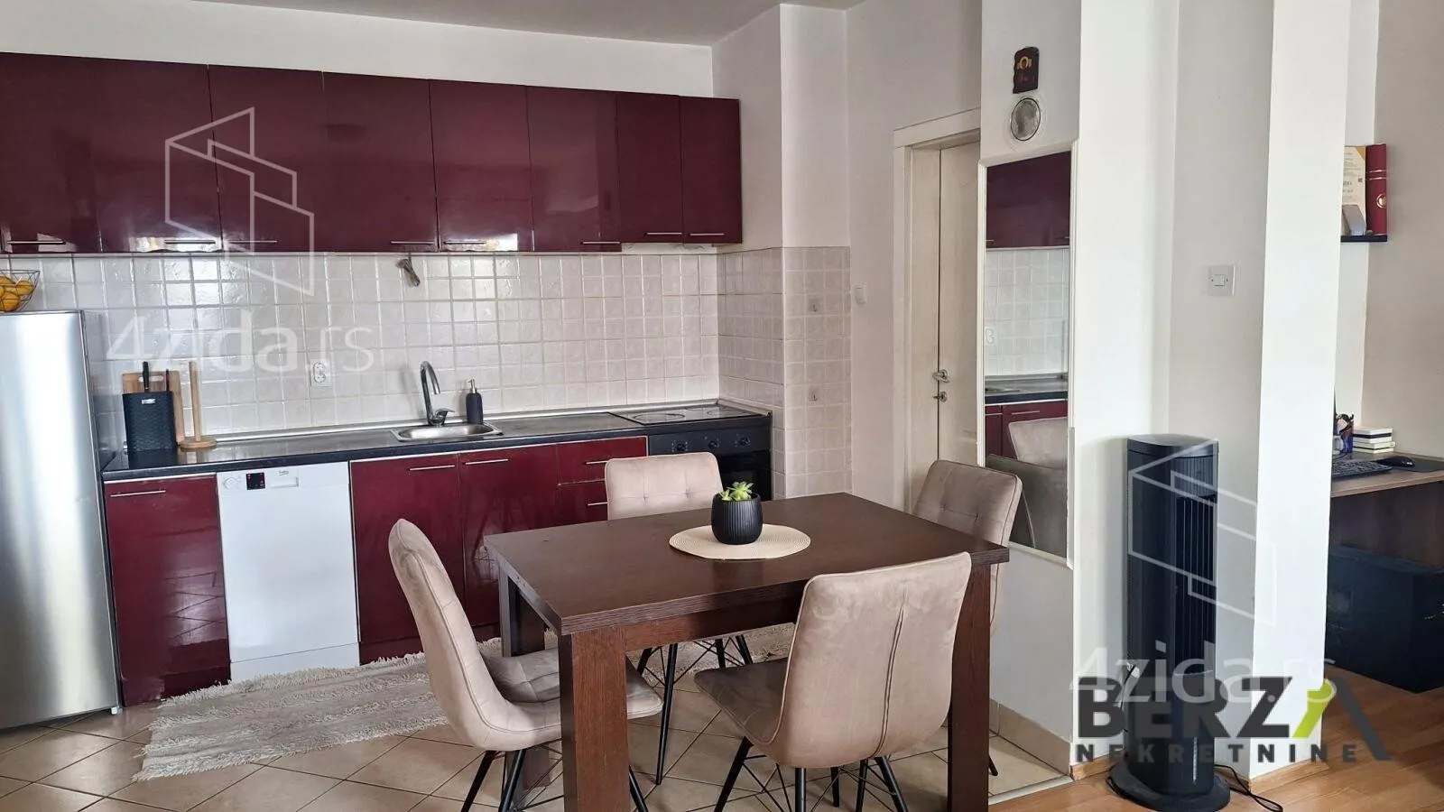 Jednoiposoban stan | 4zida