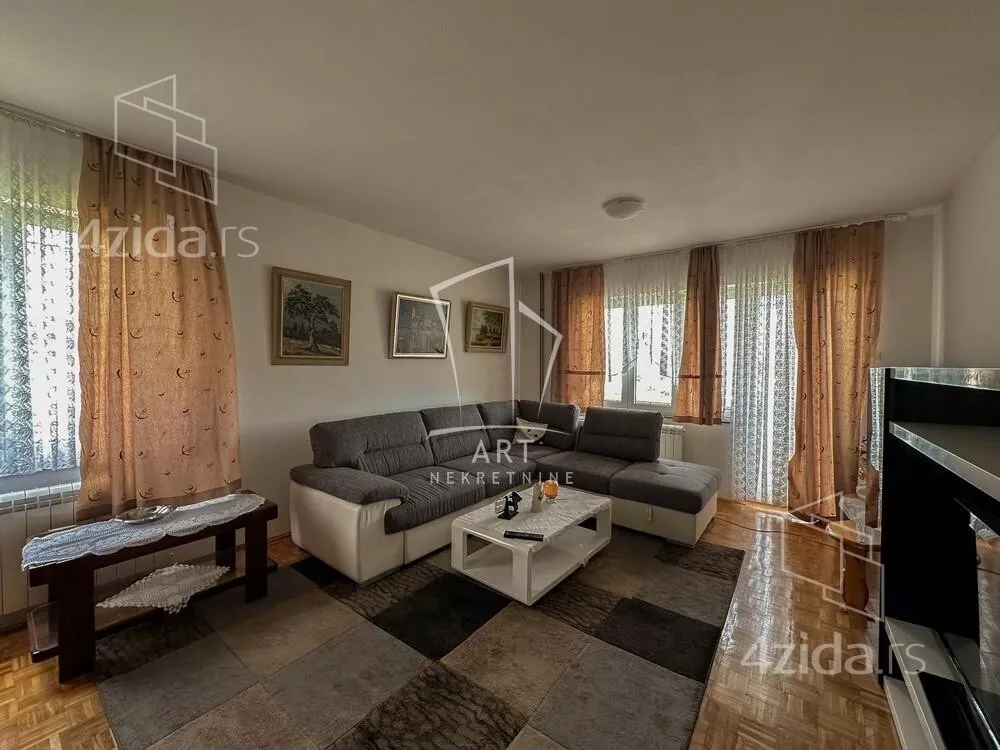 3-etažna kuća | 4zida