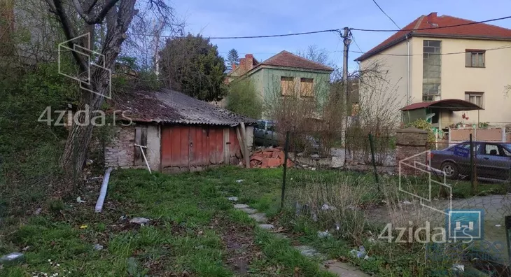 Poslovna zgrada | 4zida