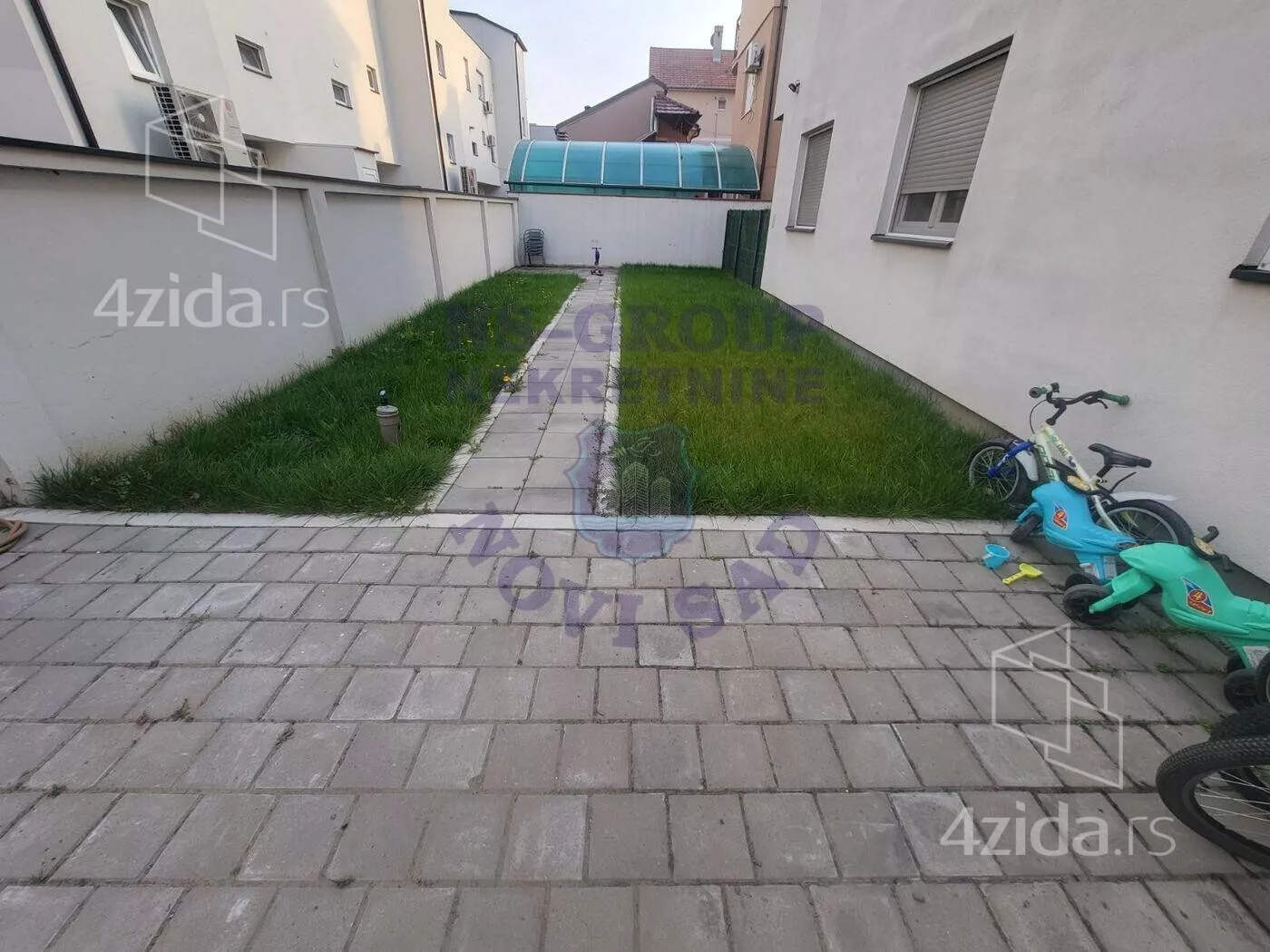 Dvoiposoban stan | 4zida