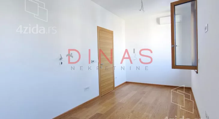 Četvoroiposoban stan | 4zida