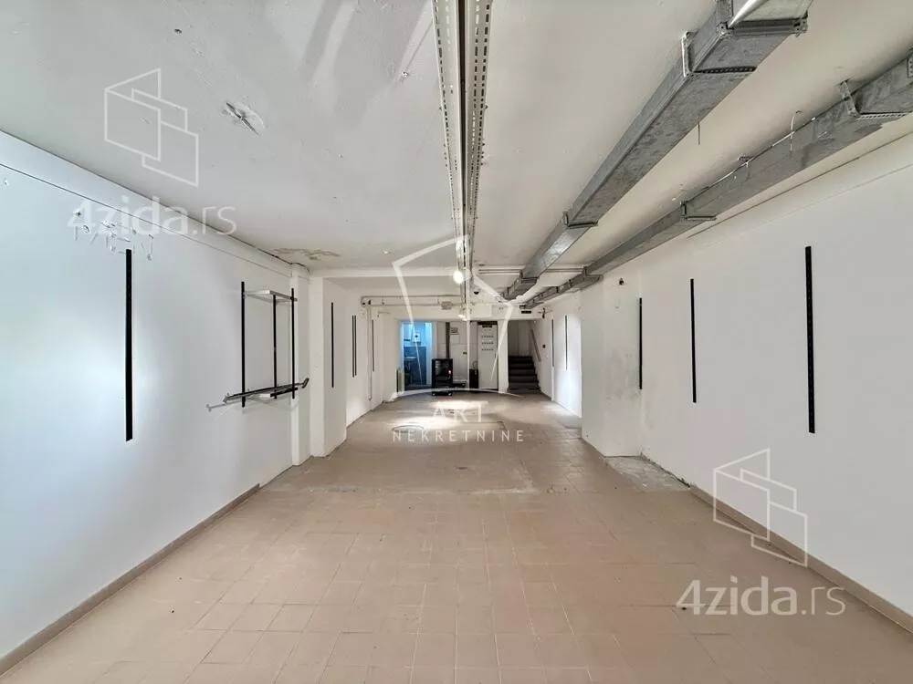 Lokal | 4zida