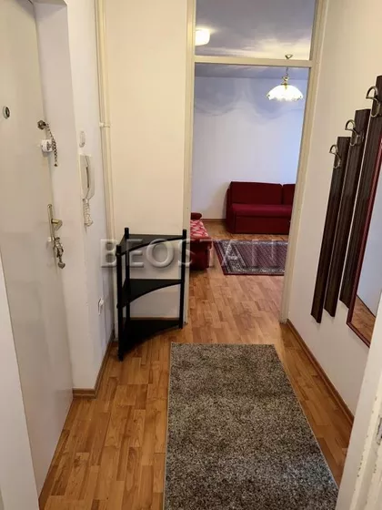 Ustanicka | 4zida.rs