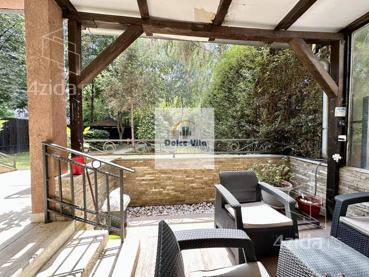 Šestosoban stan | 4zida