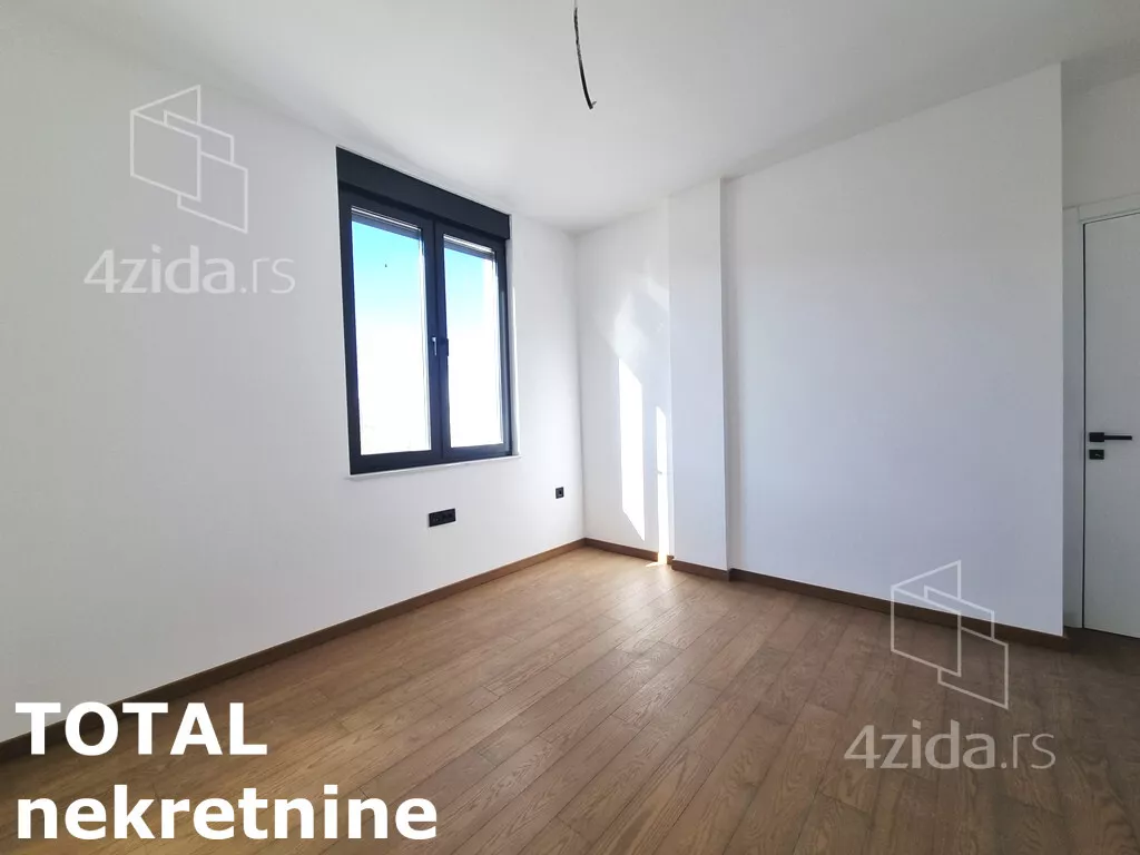 Četvoroiposoban stan | 4zida