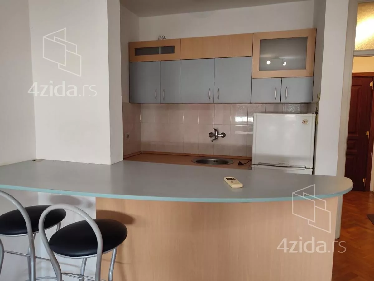 Garsonjera | 4zida