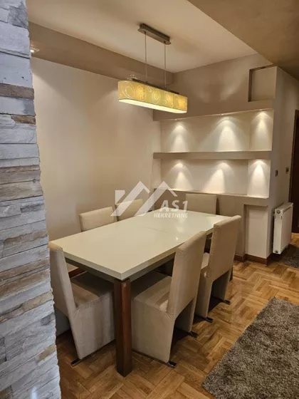 Lasla Gala | 4zida.rs