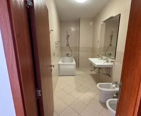 5-etažna kuća | 4zida