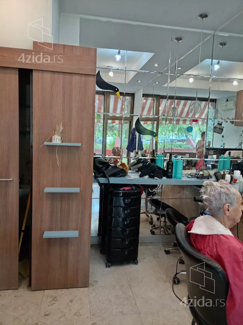 Lokal | 4zida