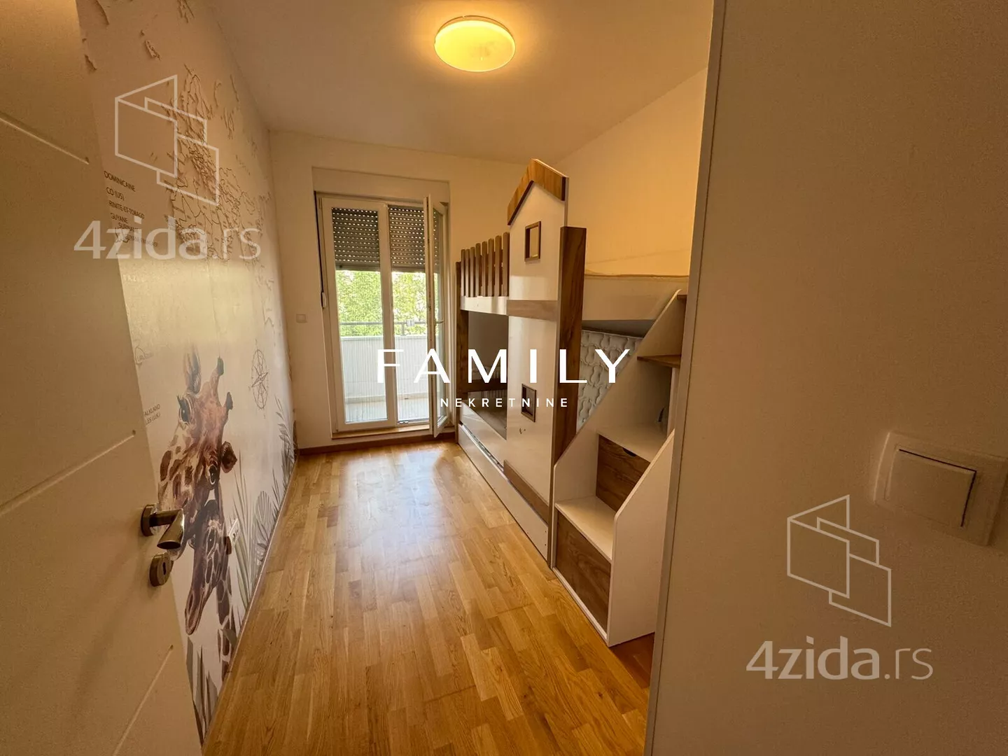 Troiposoban stan | 4zida