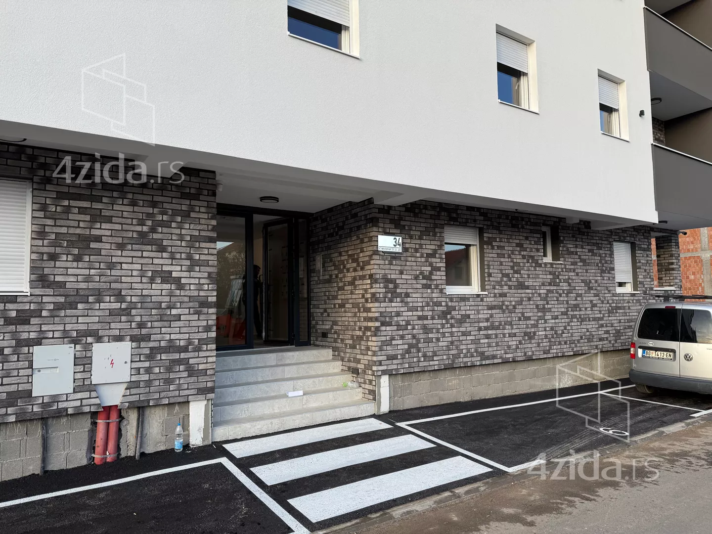 Dvoiposoban stan | 4zida