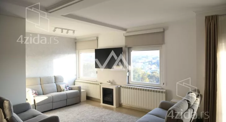 Šestosoban stan | 4zida