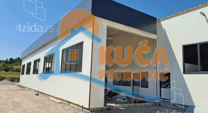 Lokal | 4zida