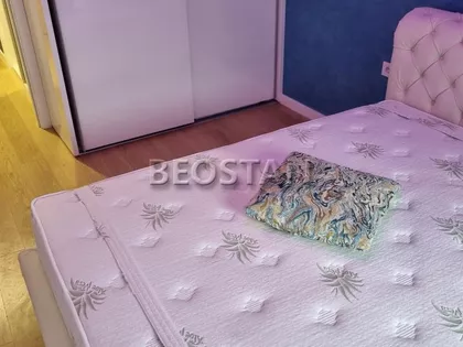 Tosin Bunar | 4zida.rs
