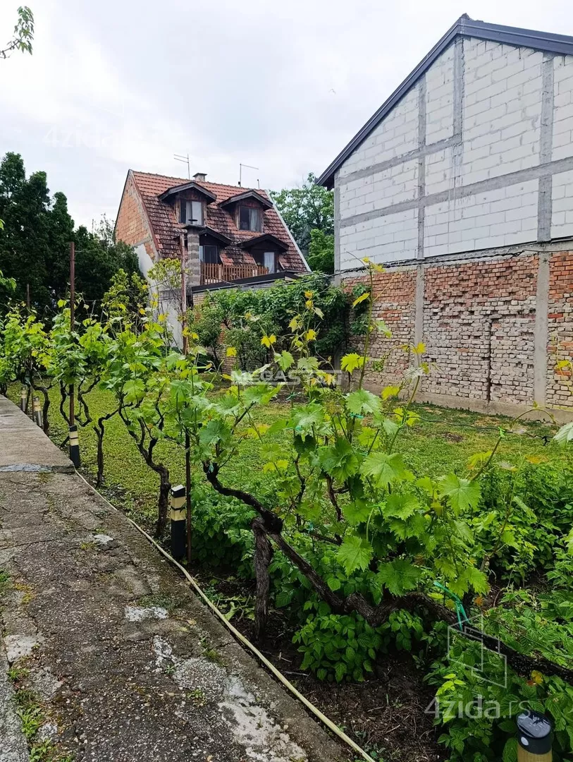 Kuća | 4zida