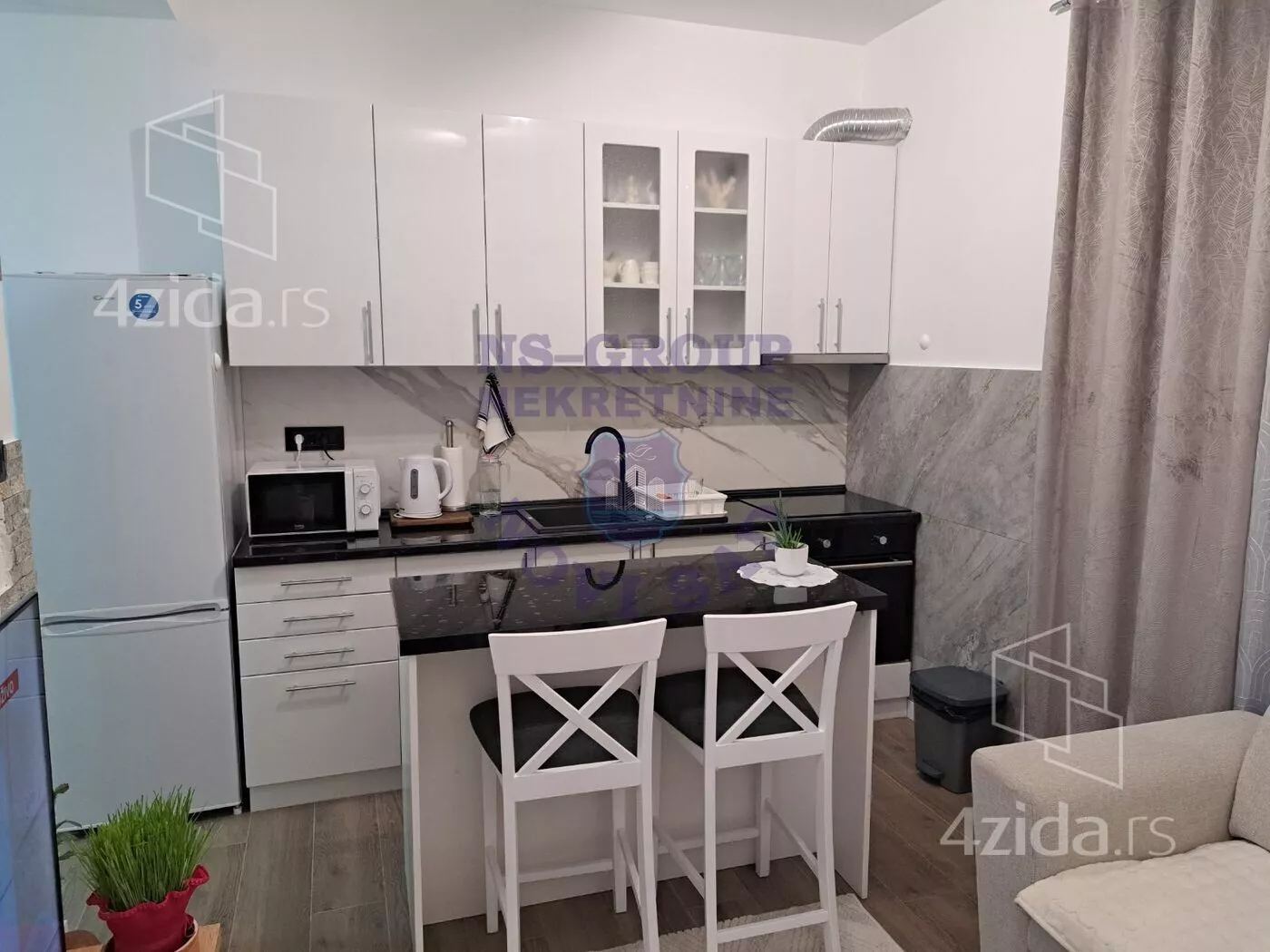 Jednoiposoban stan | 4zida