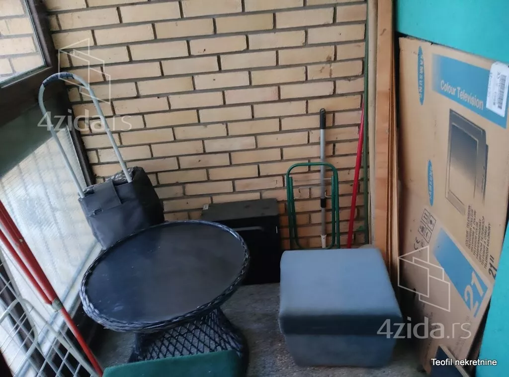 Jednoiposoban stan | 4zida