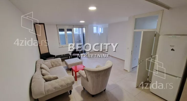 Četvoroiposoban stan | 4zida