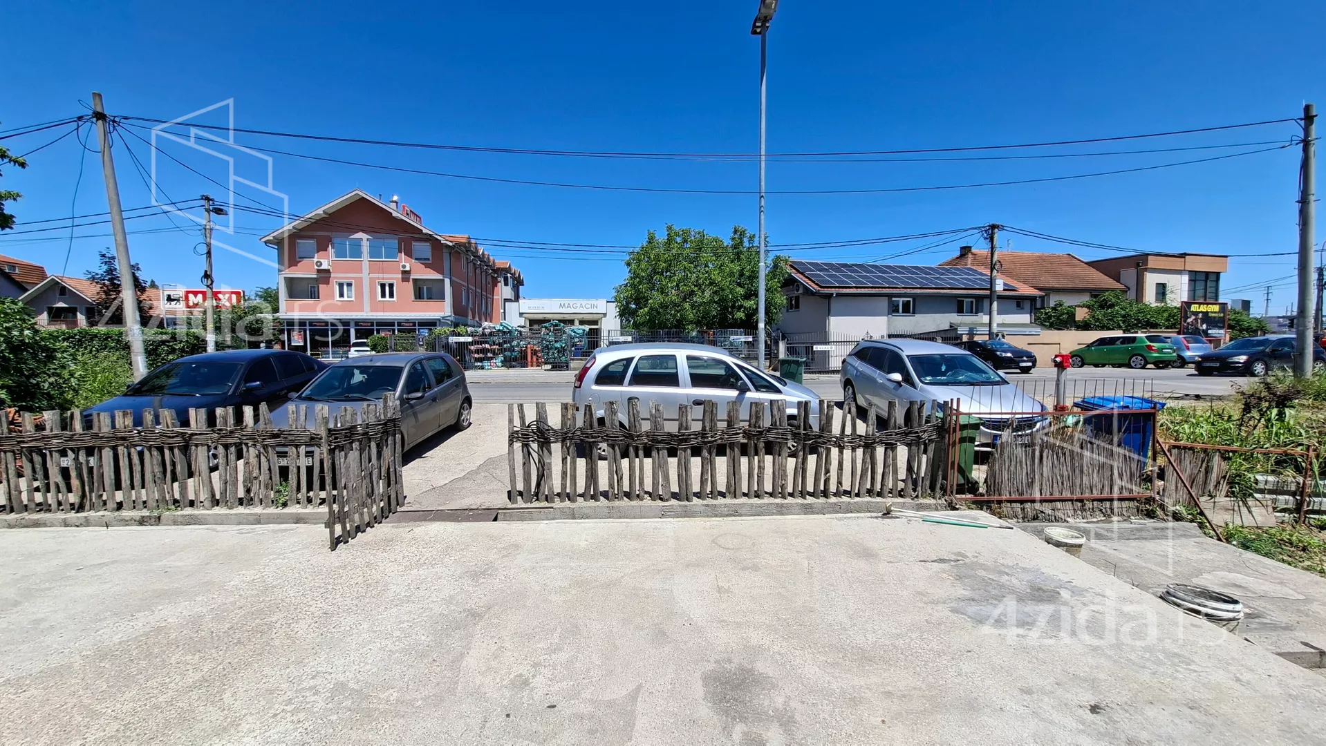 Lokal | 4zida