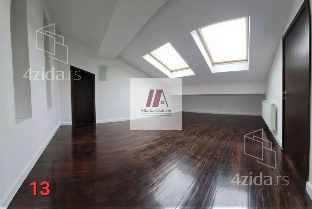 Četvoroiposoban stan | 4zida