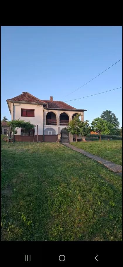 Milenije Ivanović 75 | 4zida.rs