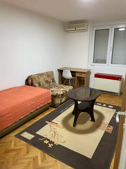 Rentgenova | 4zida.rs