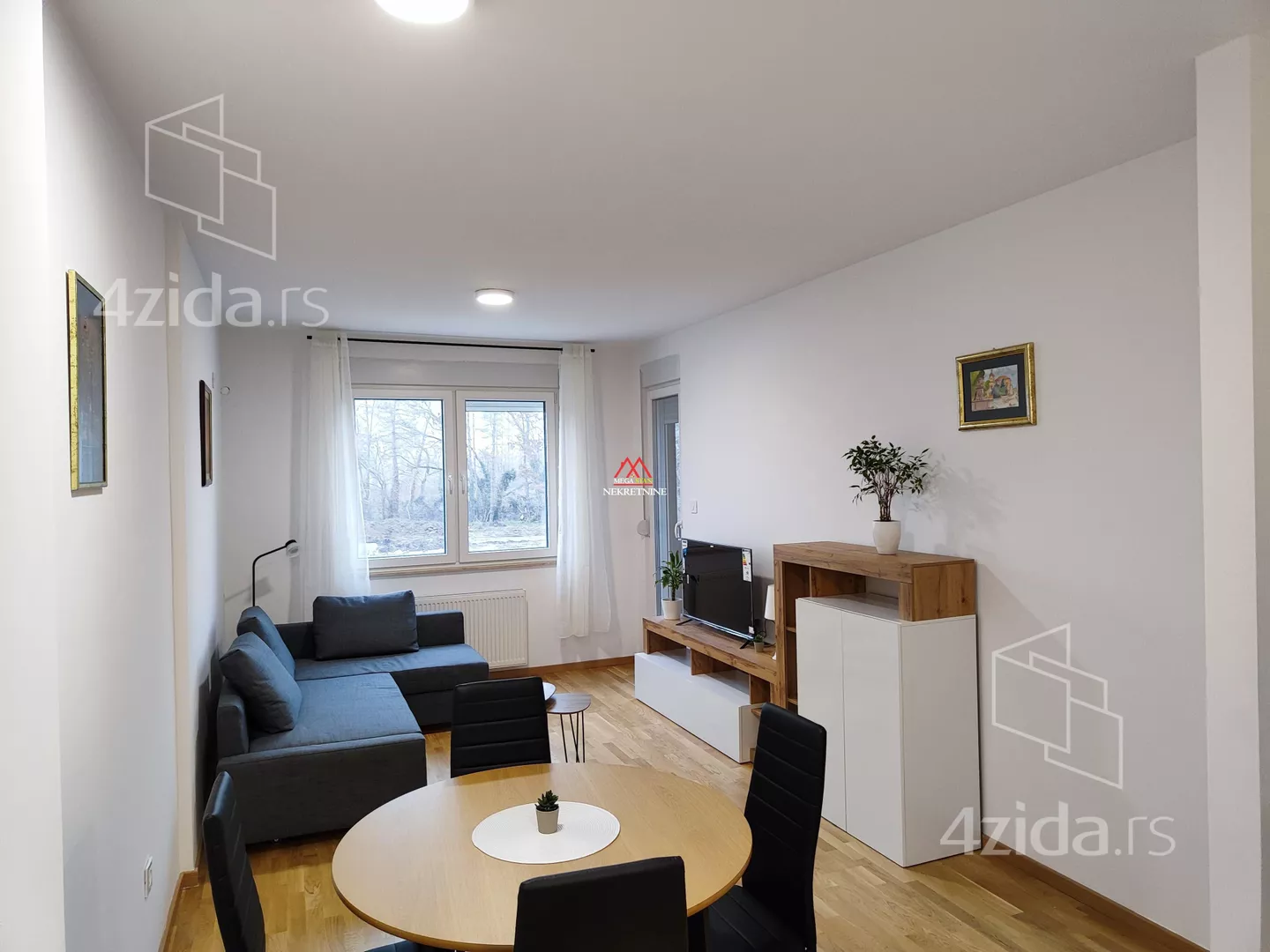 Jednoiposoban stan | 4zida