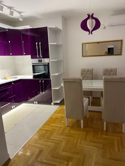 8. Marta 9 | 4zida.rs