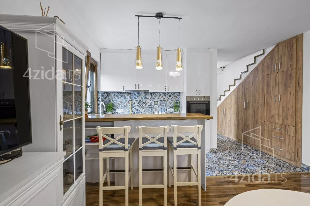 3-etažna kuća | 4zida