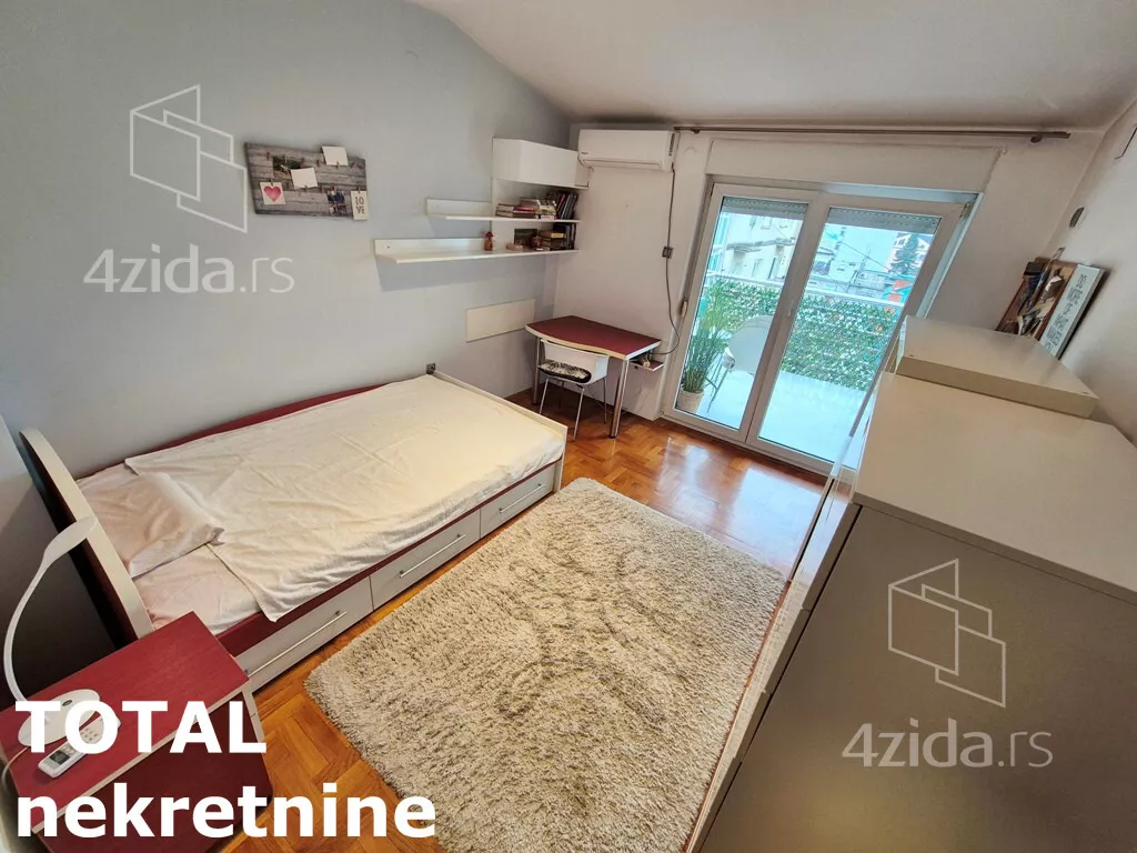 Šestosoban stan | 4zida