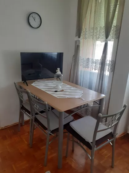 Crvenog Krsta 14 | 4zida.rs