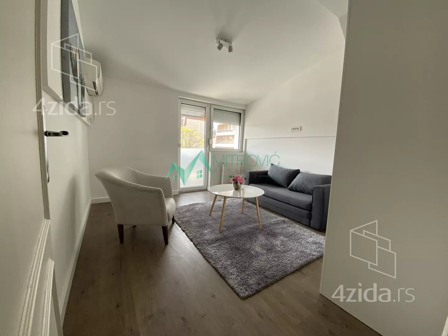 Četvoroiposoban stan | 4zida