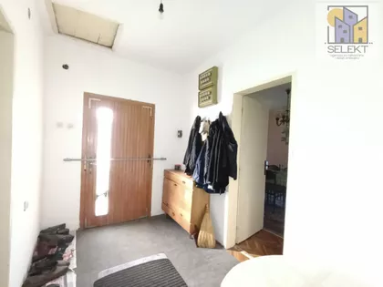 Okolne lokacije | 4zida.rs