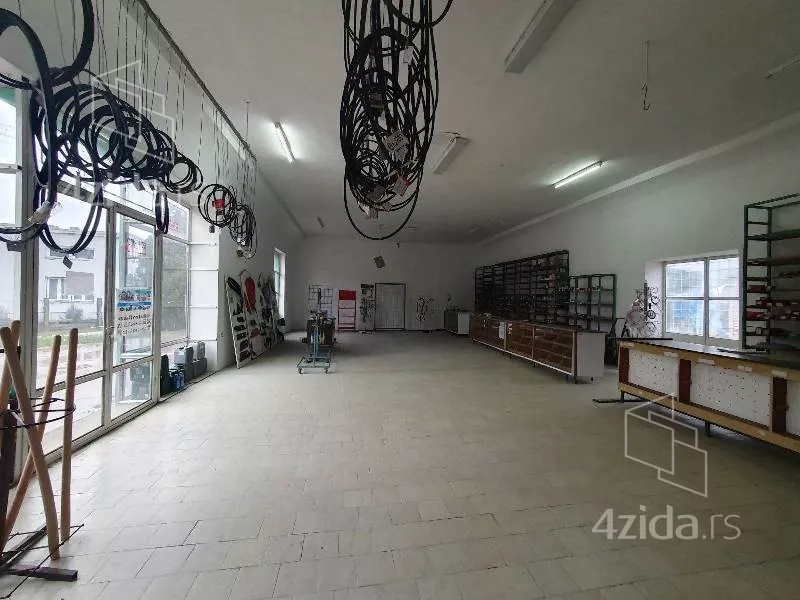 Poslovni prostor | 4zida