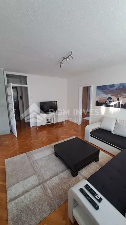 Petra Lekovića | 4zida.rs