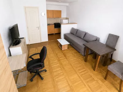 Skerlićeva 33 | 4zida.rs
