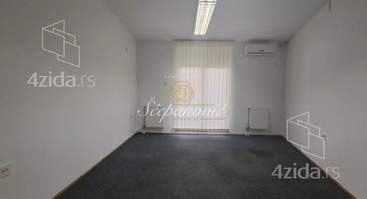 Poslovna zgrada | 4zida