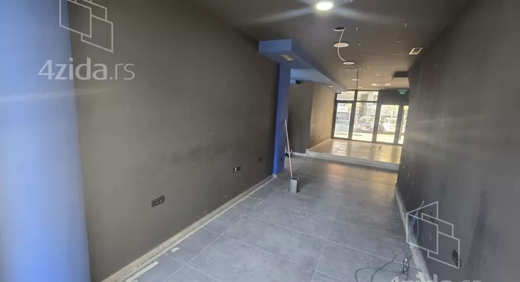 Poslovni prostor | 4zida