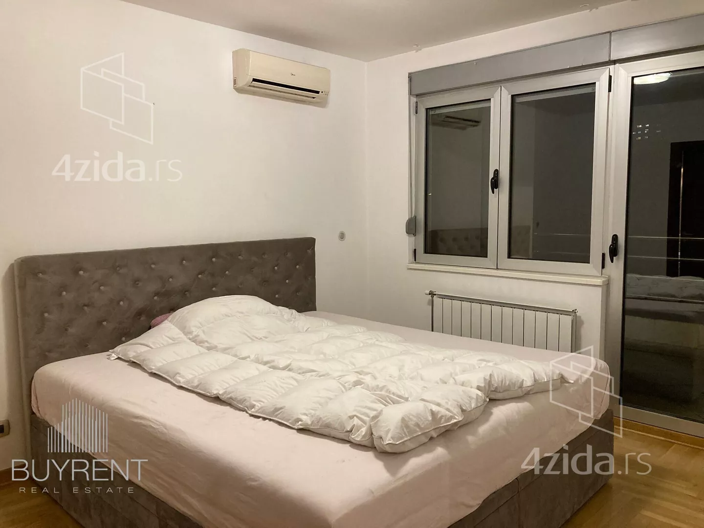 Četvoroiposoban stan | 4zida