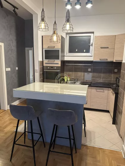 Crveni Krst Vračar | 4zida.rs