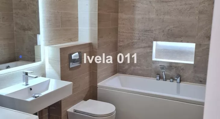 Šestosoban stan | 4zida