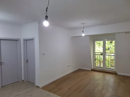 Dinka Zlatarića 19 | 4zida.rs