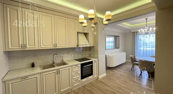 Petosoban stan | 4zida