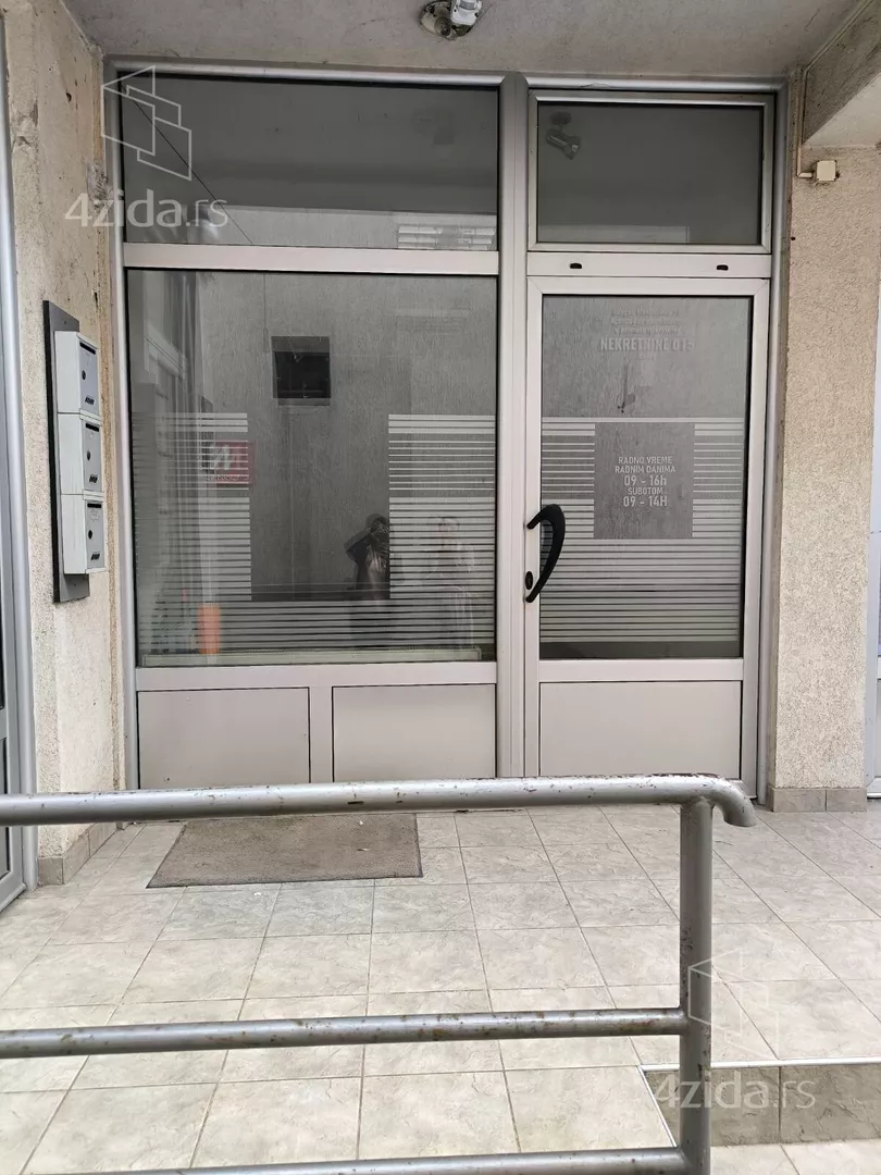 Poslovni prostor | 4zida