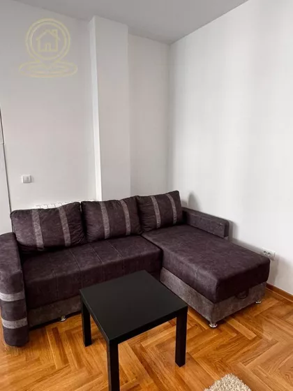 Crveni Krst Vračar | 4zida.rs