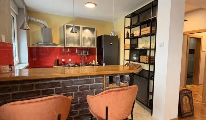 Petosoban stan | 4zida