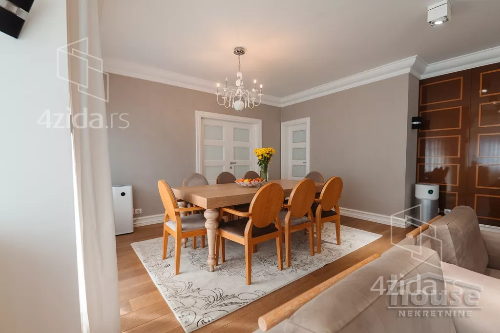 Šestosoban stan | 4zida