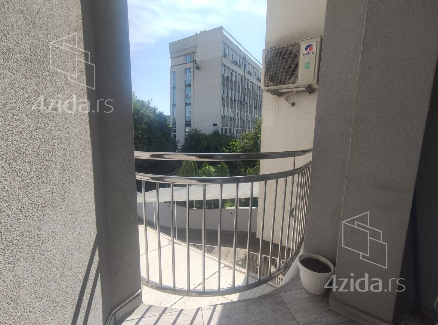 Garsonjera | 4zida
